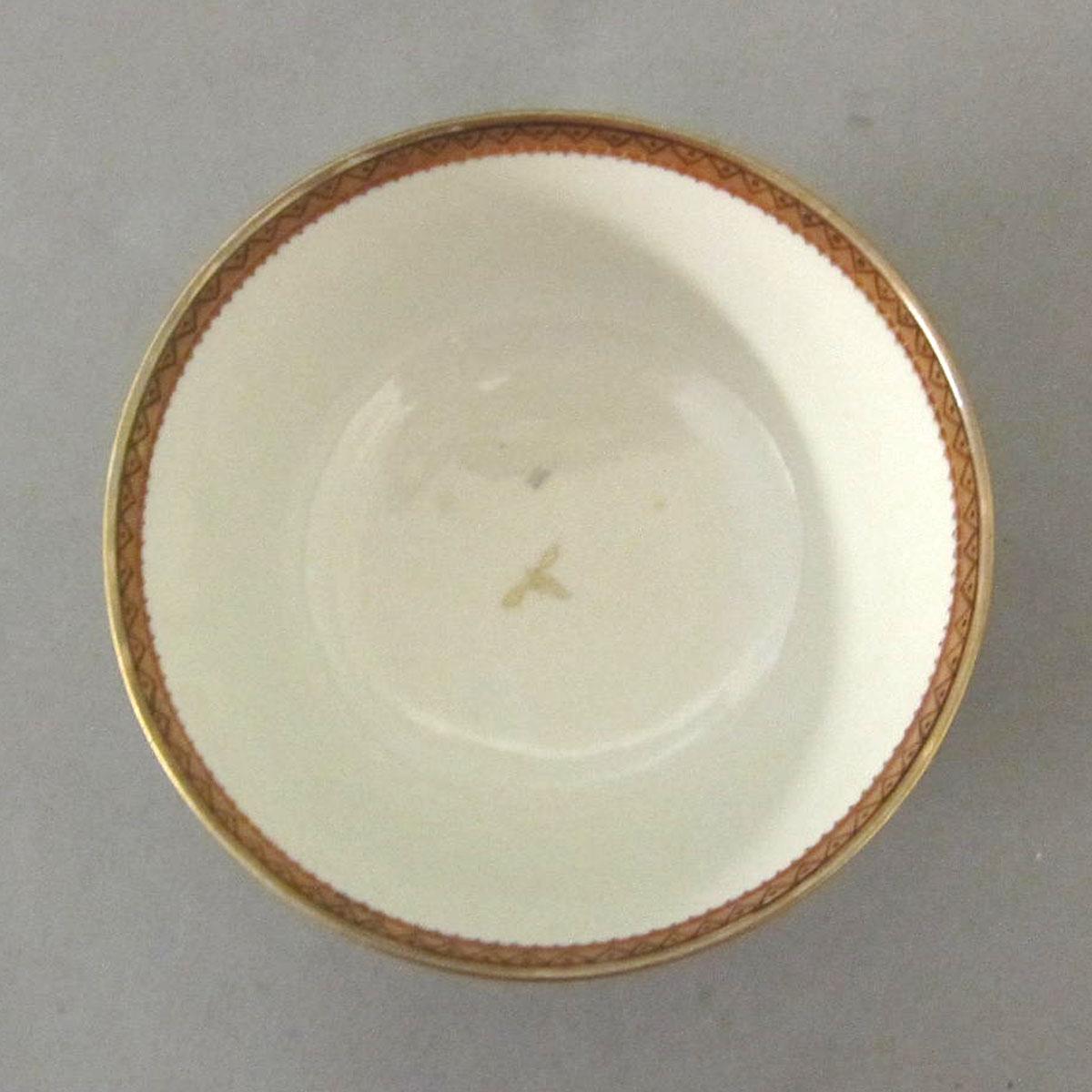 1963.0747.014 Porcelain bowl top