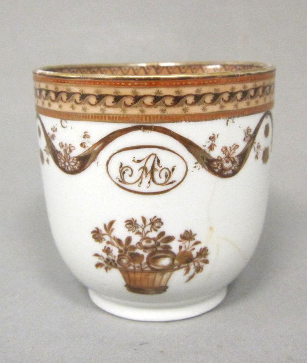 1963.0747.029 Porcelain coffee cup medallion