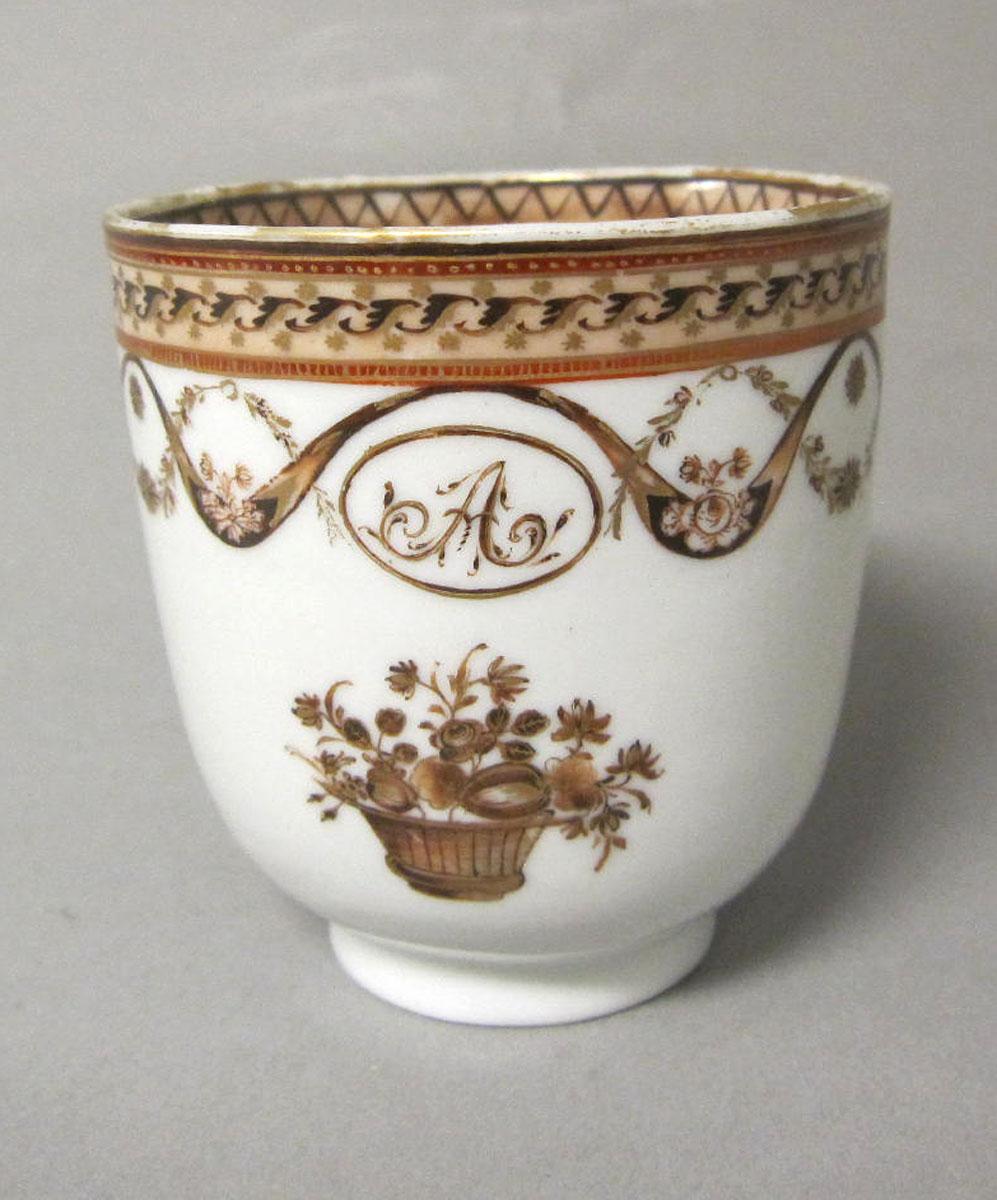 1963.0747.037 Porcelain coffee cup medallion