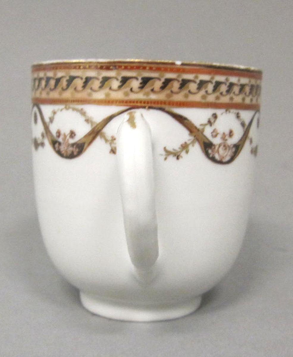 1963.0747.040 Porcelain coffee cup handle