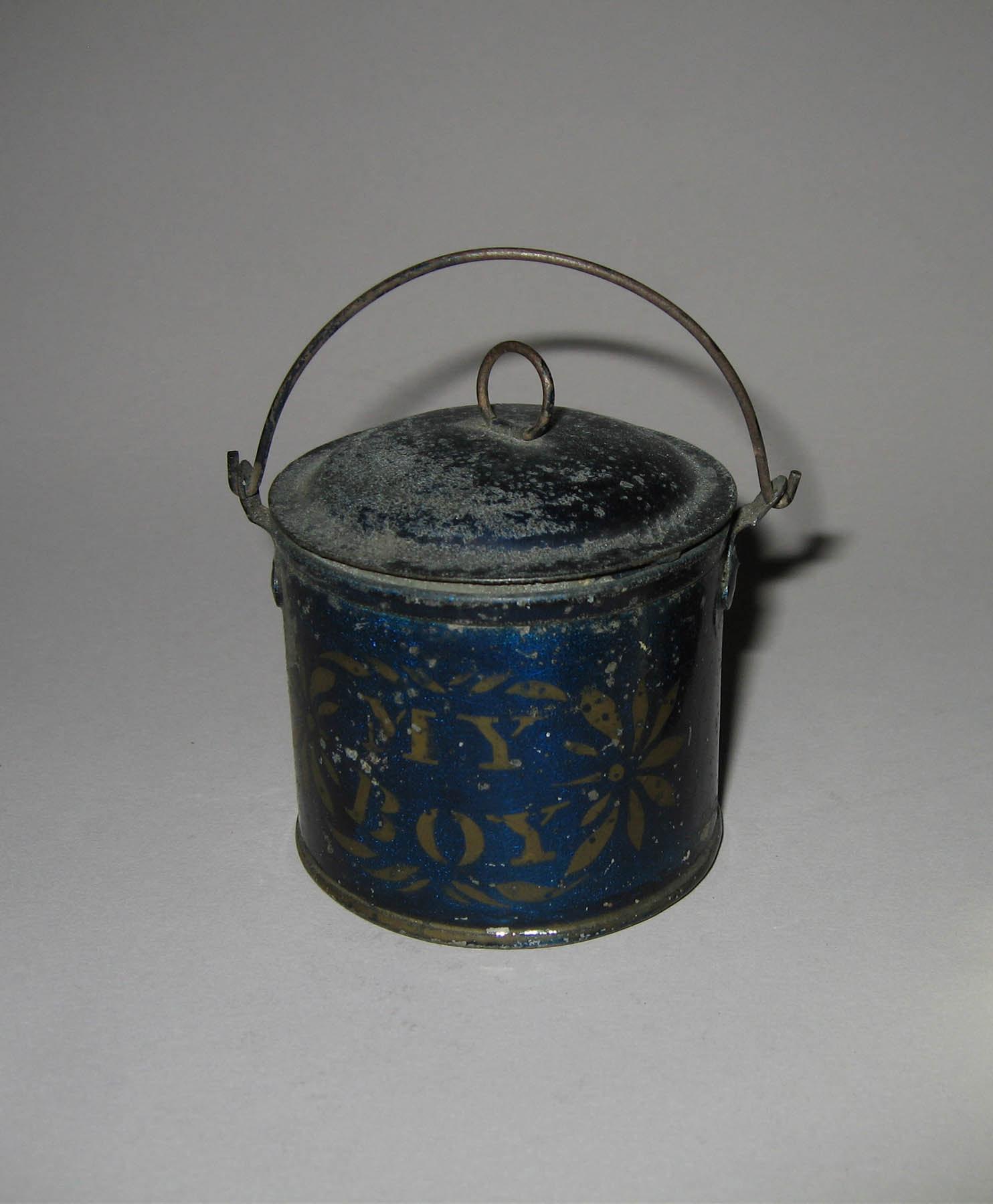 1955.0136.118 Pail
