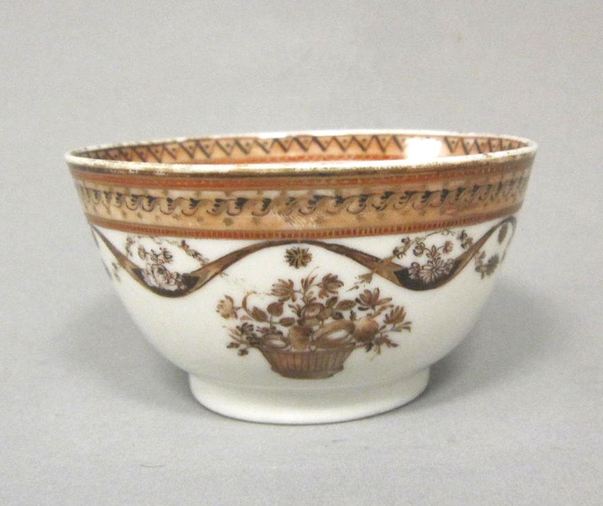 1963.0747.082 Porcelain cup face two