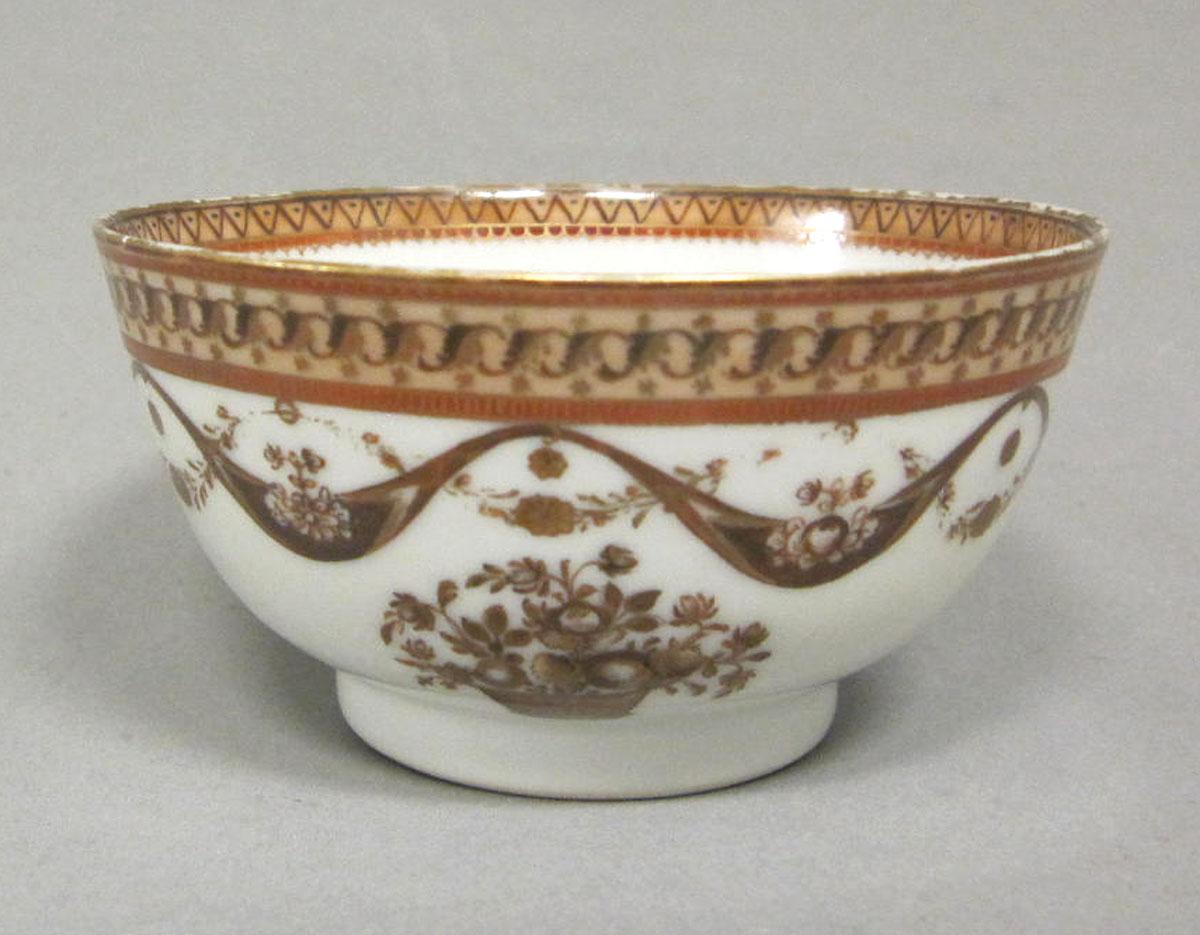 1963.0747.087 Porcelain teabowl face two