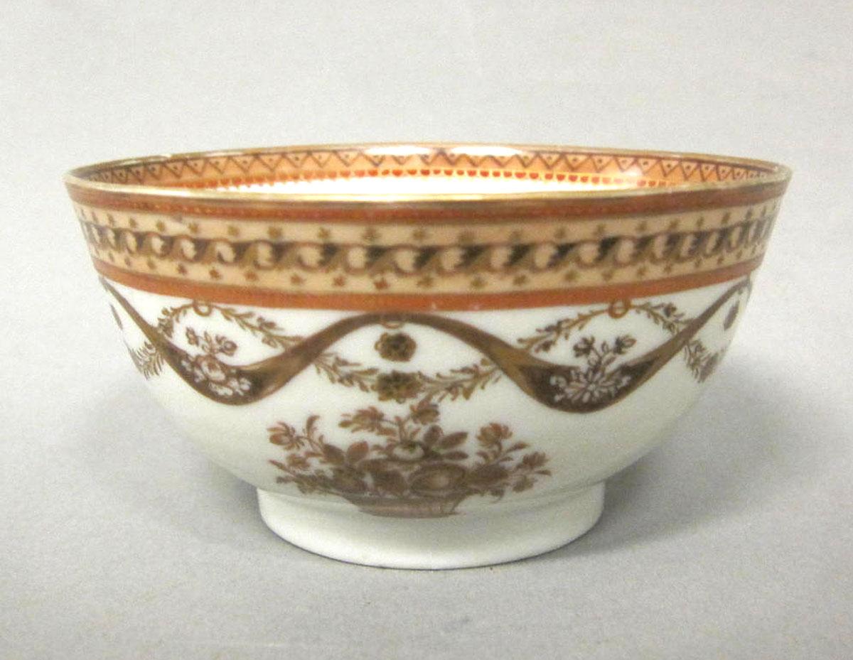 1963.0747.088 Porcelain teabowl face two