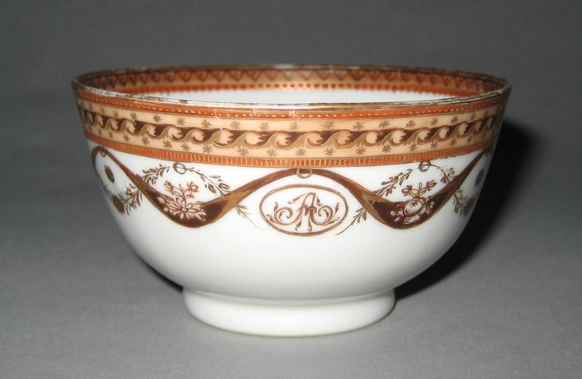 1963.0747.089 Porcelain Teabowl back