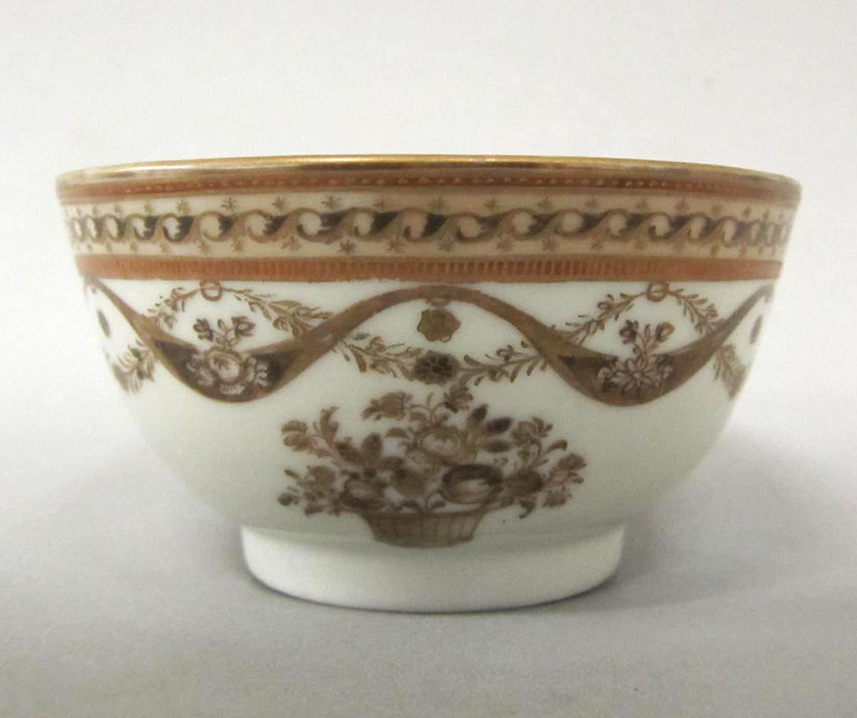 1963.0747.091 Porcelain teabowl face two