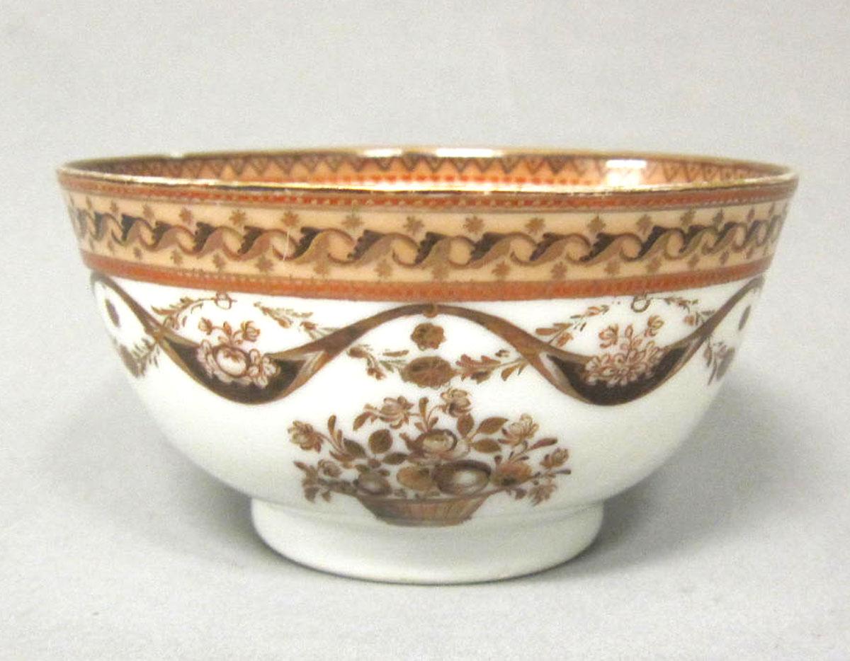1963.0747.094 Porcelain teabowl face two