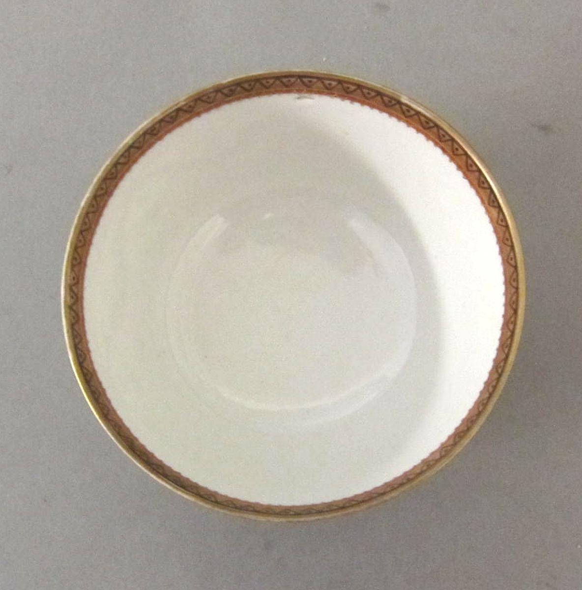 1963.0747.107 Porcelain cup top