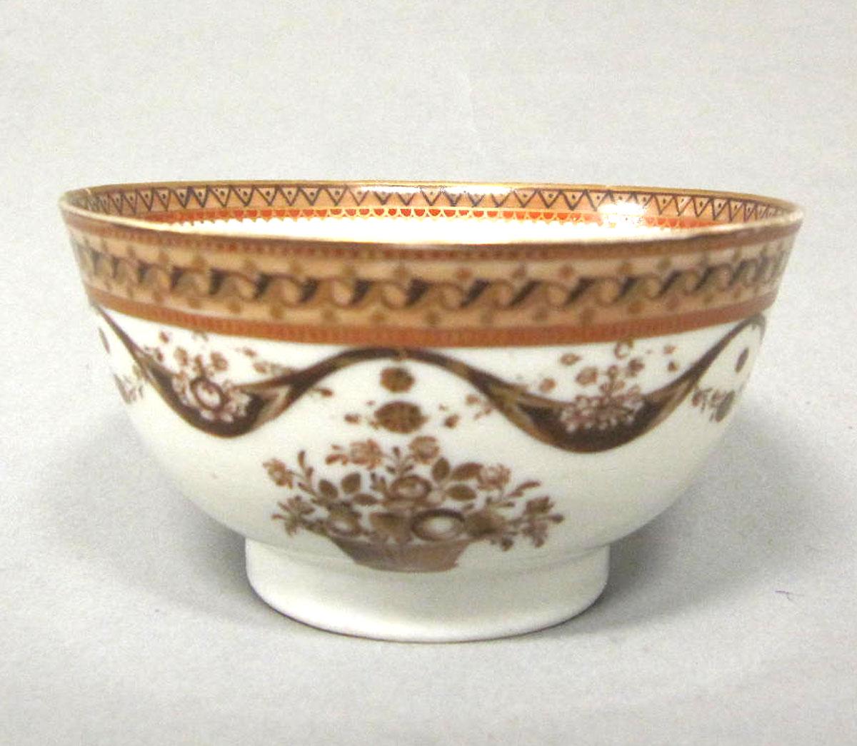 1963.00747.110 Porcelain teabowl face two
