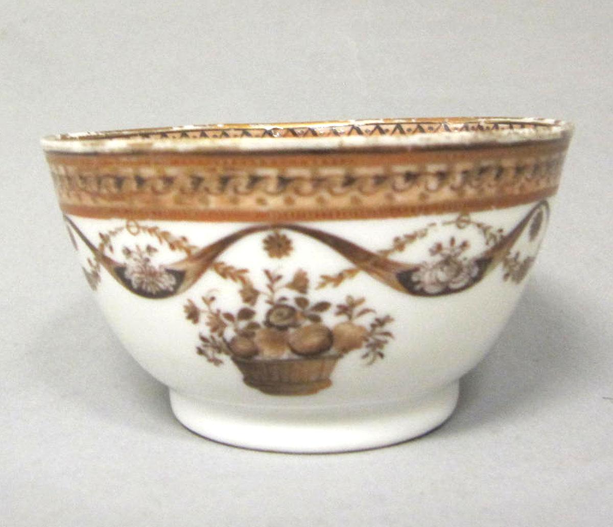1963.0747.111 Porcelain teabowl face two