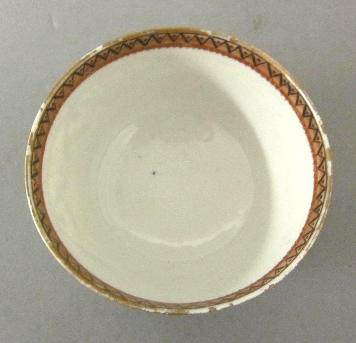1963.0747.111 Porcelain teabowl top