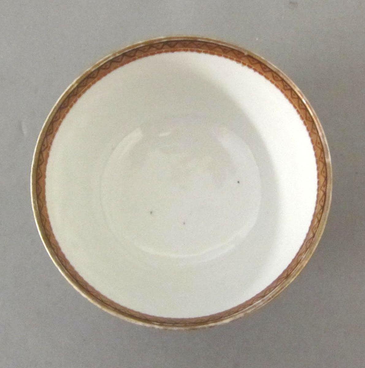 1963.0747.112 Porcelain teabowl top