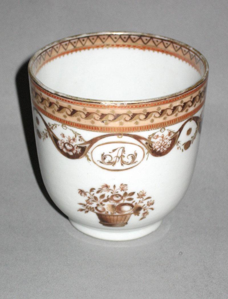 1963.0747.120 Coffee cup front
