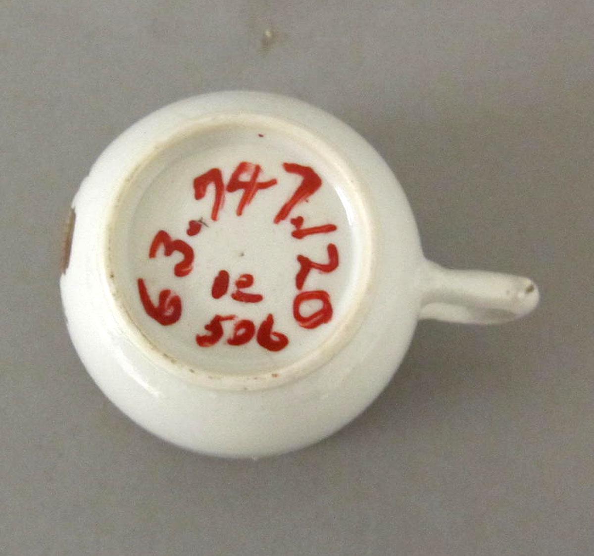 1963.0747.120 Porcelain coffee cup underside