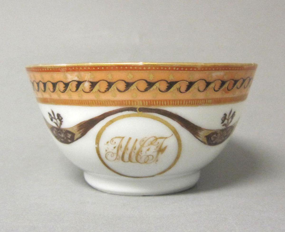 1963.0749.001 Porcelain cup