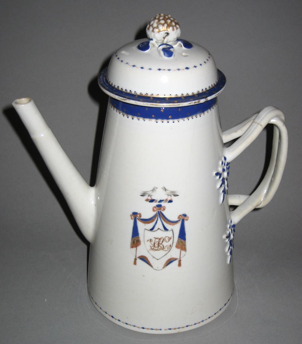 1963.0754.009 A, B Porcelain Coffee pot side 1