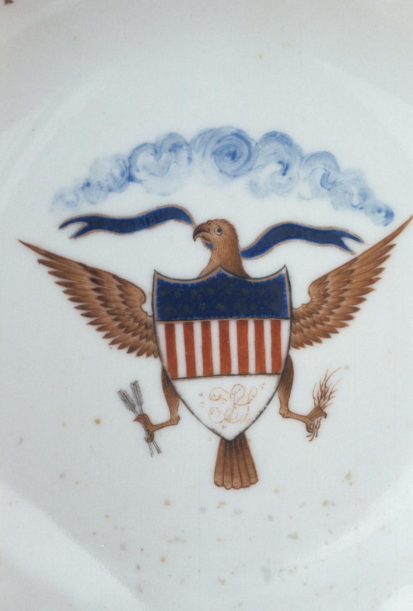 1963.0759 B Saucer, detail eagle