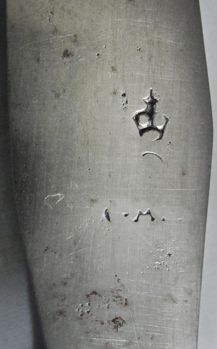 1963.0763.001 Knife, mark