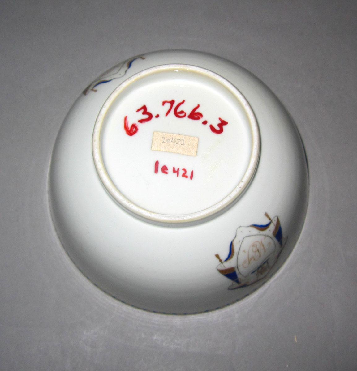 1963.0766.003 Porcelain bowl underside