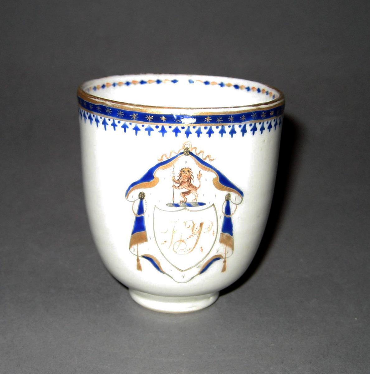1963.0766.006 Coffee cup front