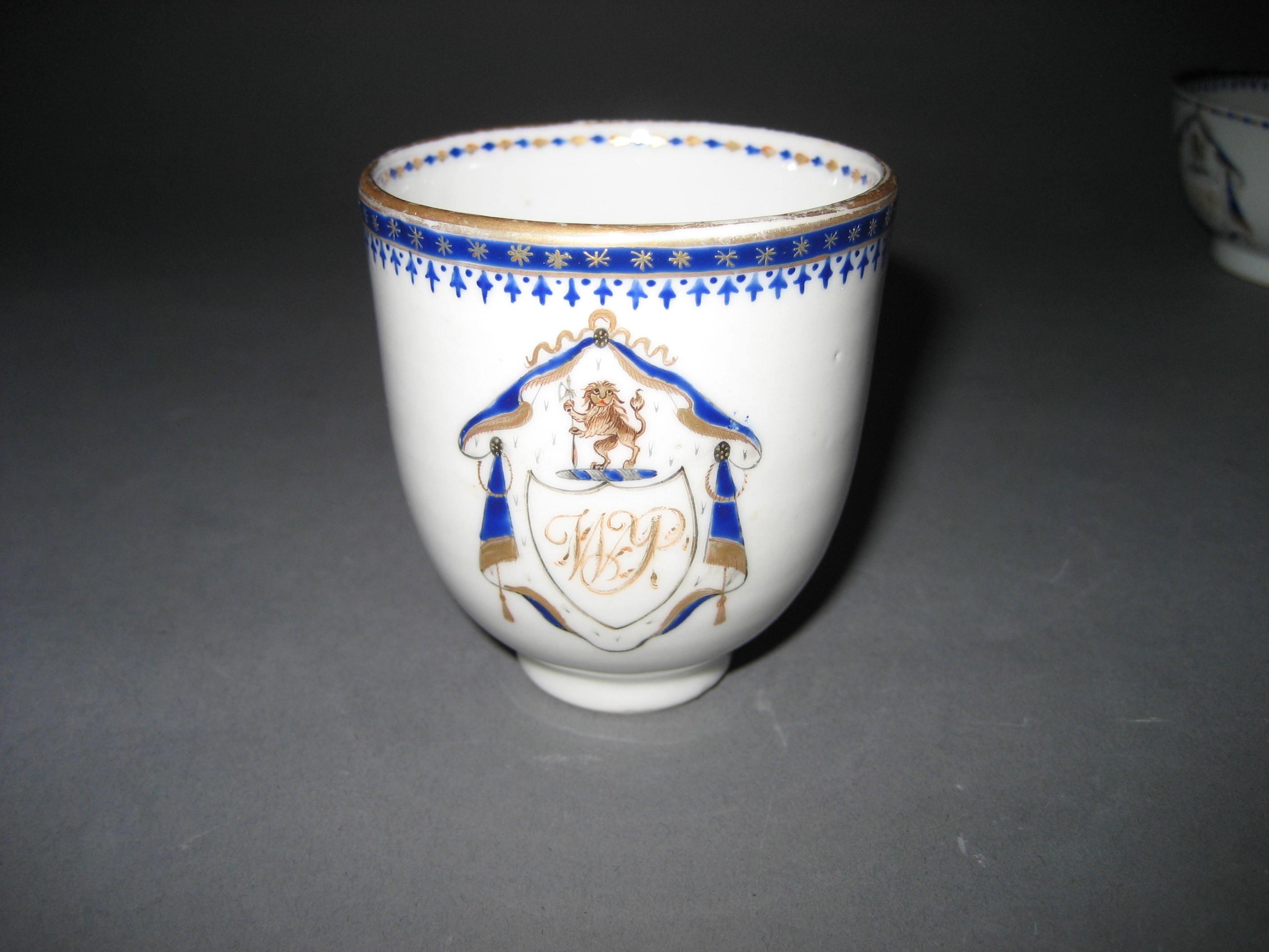 1963.0766.009 Coffee cup front
