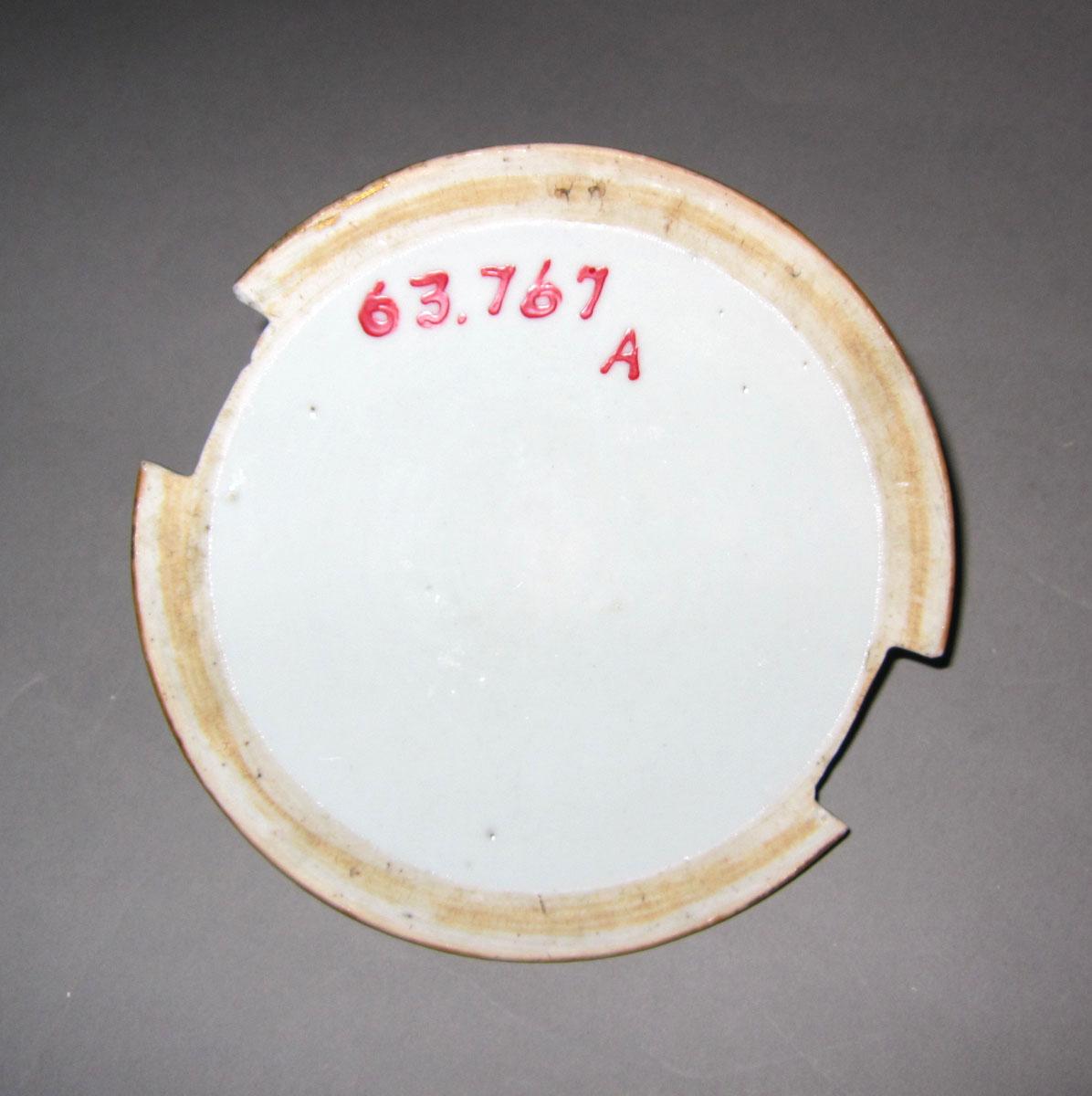 1963.0767 A Porcelain cover underside