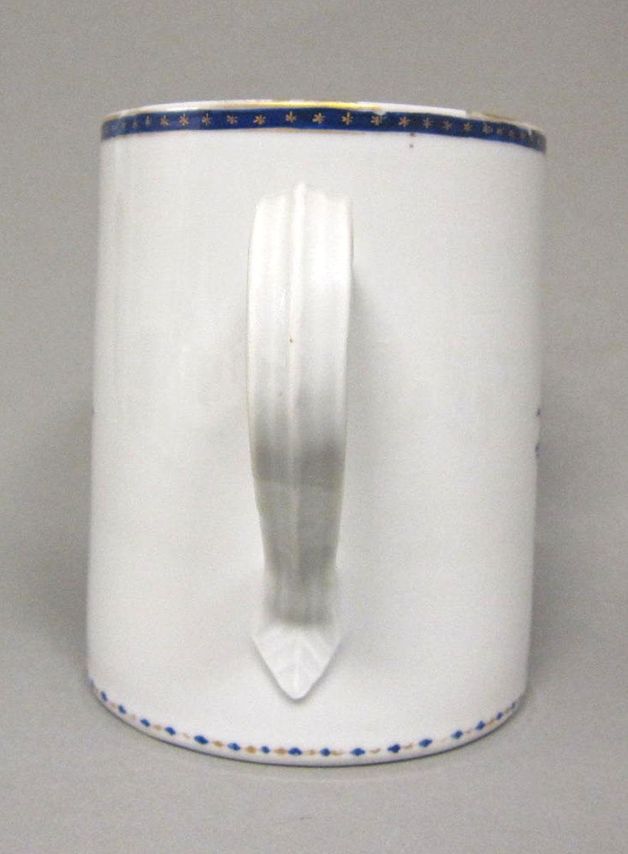 1963.0771.004 Porcelain mug handle