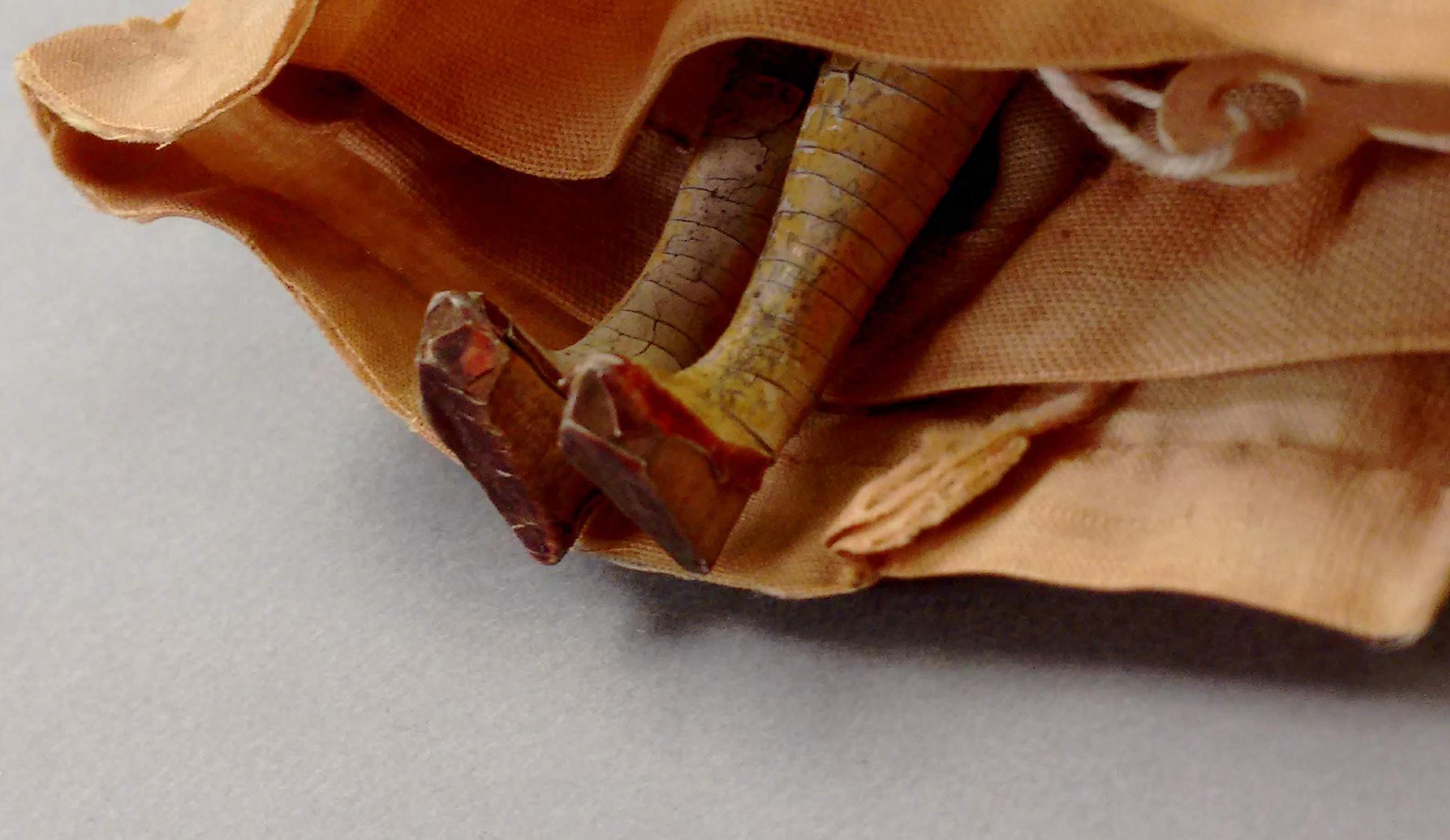 1955.0136.137 Doll, detail 2
