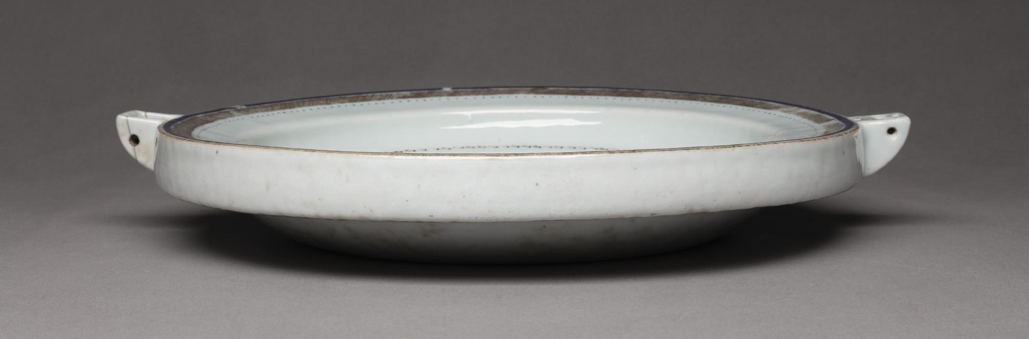 1963.0776.002 Hot water plate, view 3