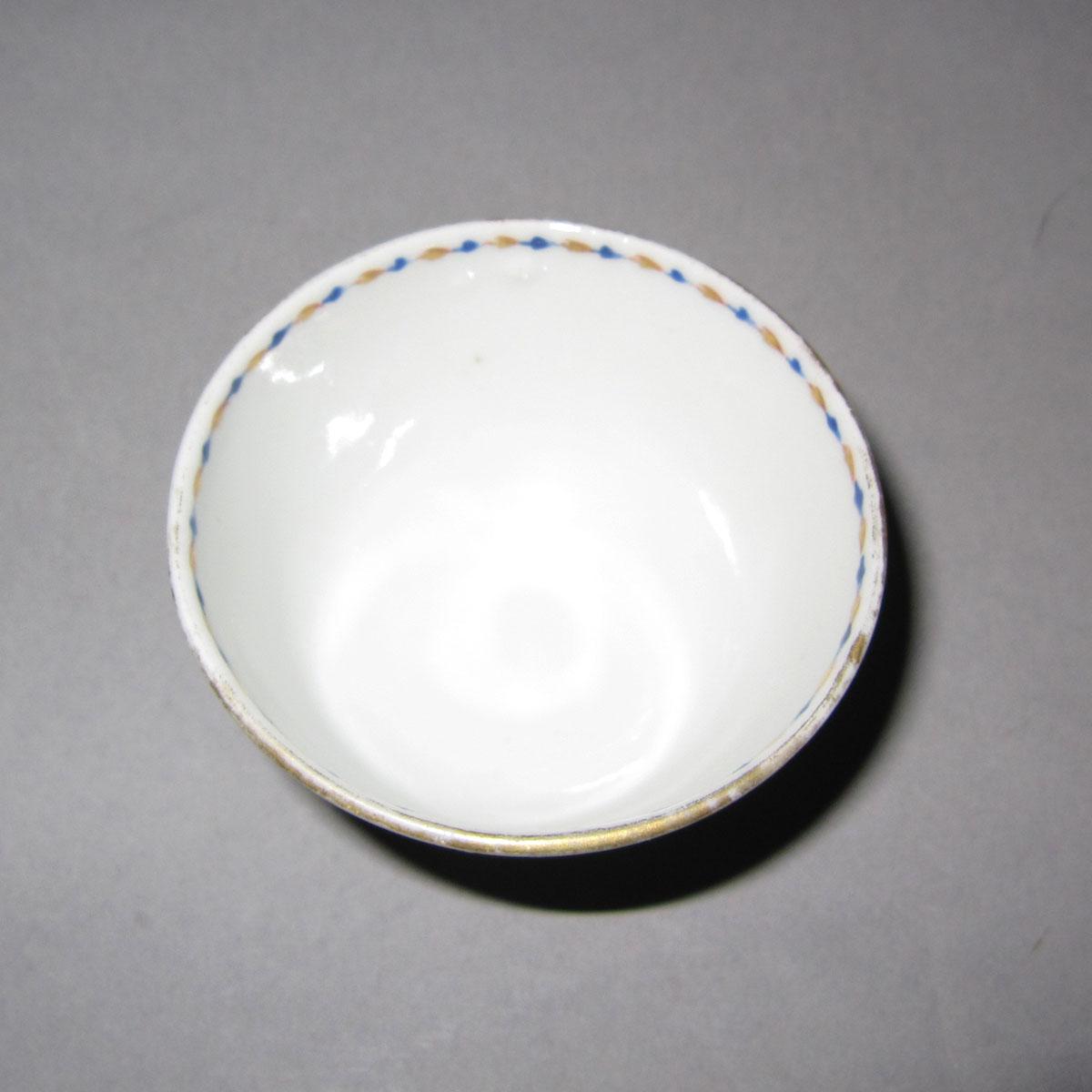 1963.0782 B Porcelain cup top