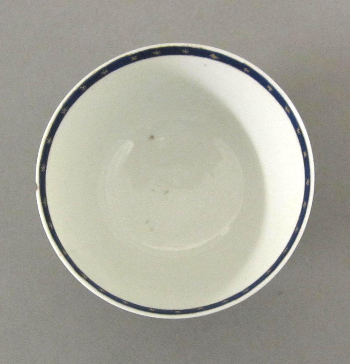 1963.0786.001 Porcelain teabowl top