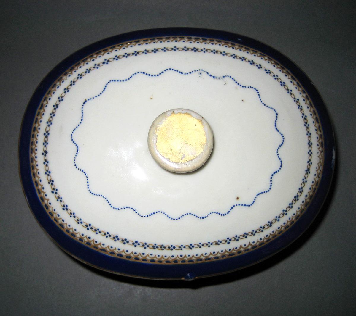 1963.0788.006 A, B Porcelain Dish and Cover top