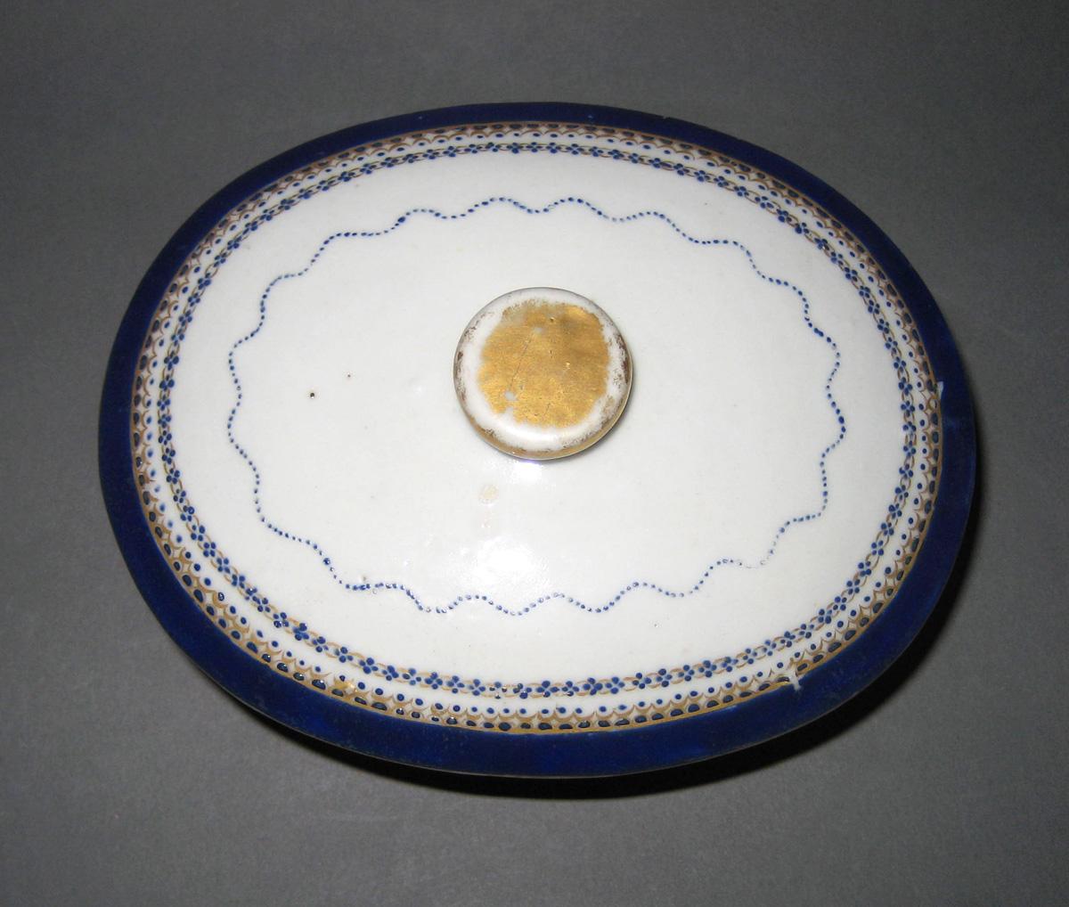 1963.0788.007 A, B Porcelain Dish and Cover top