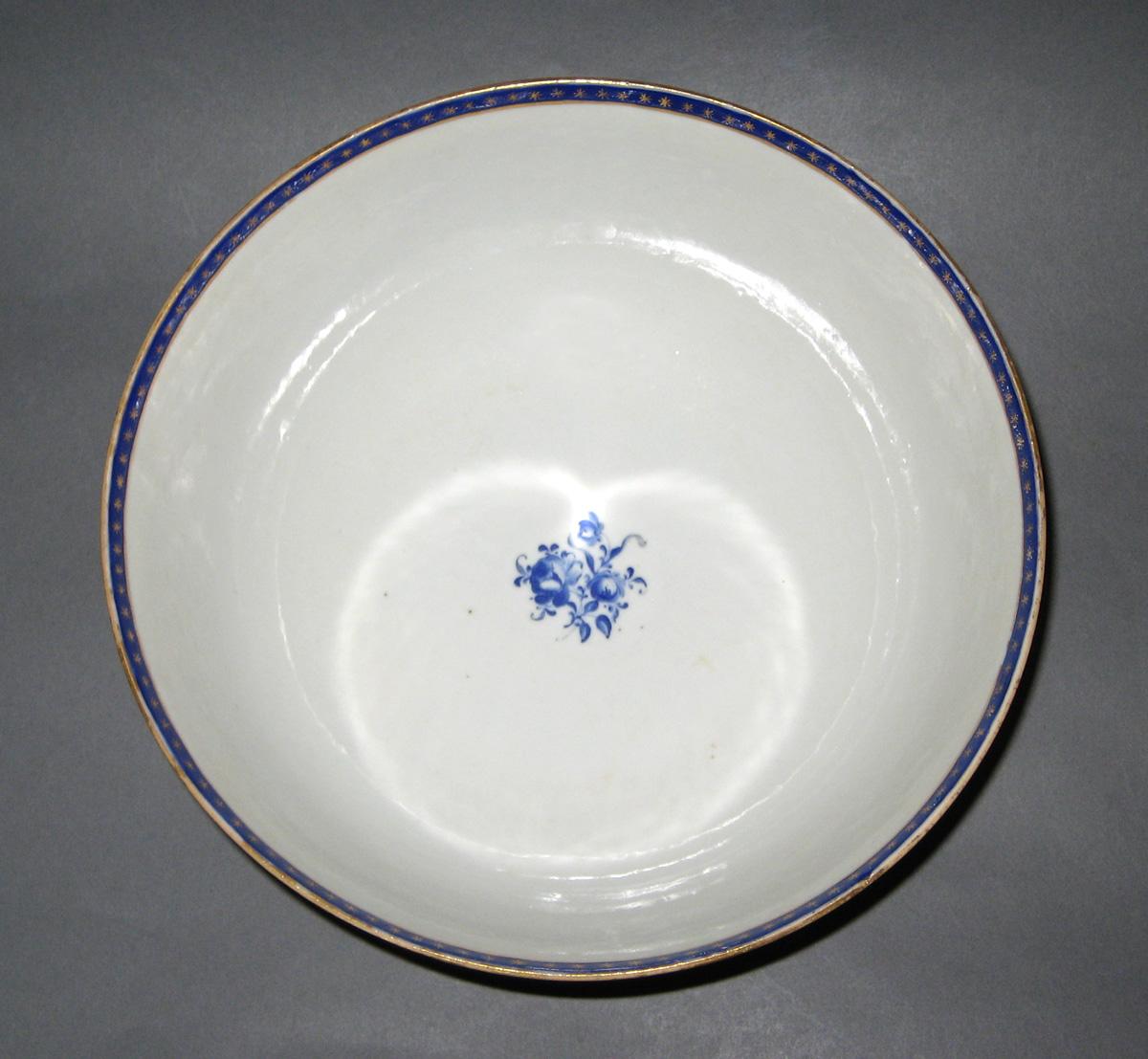 1963.0789.001 Bowl top view