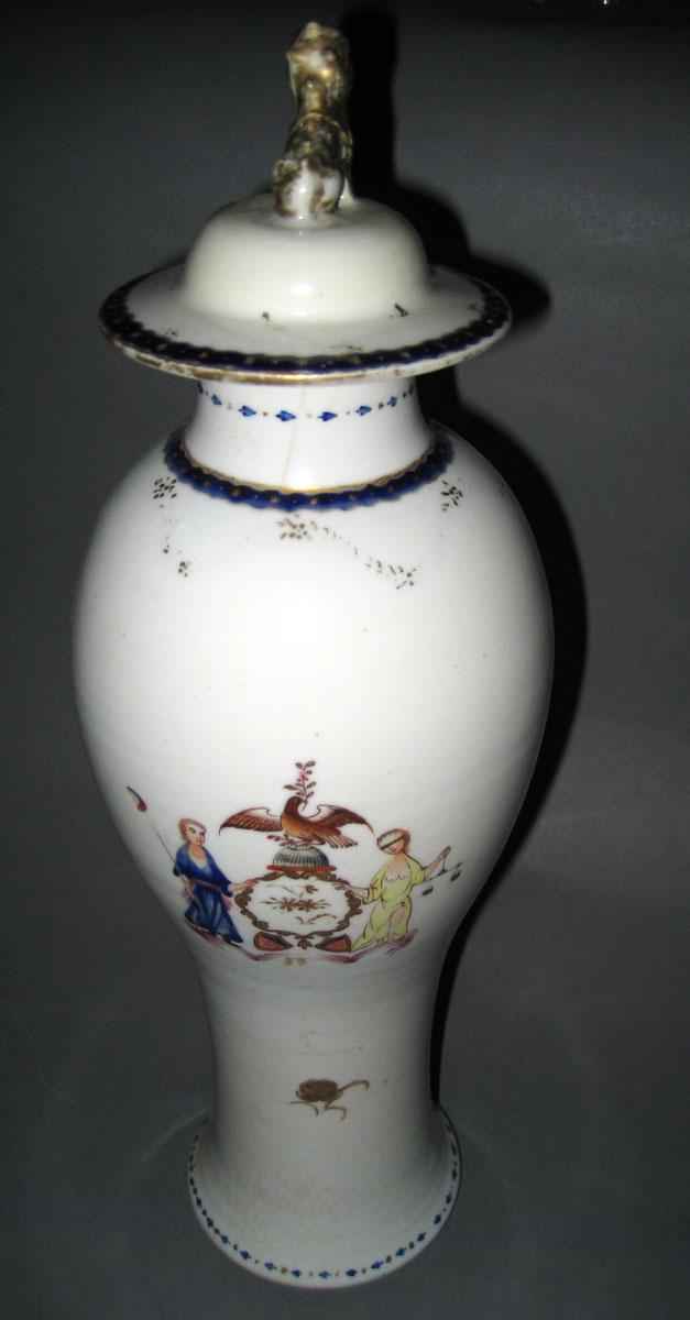 1963.0797.001 A, B Porcelain Flower Container back