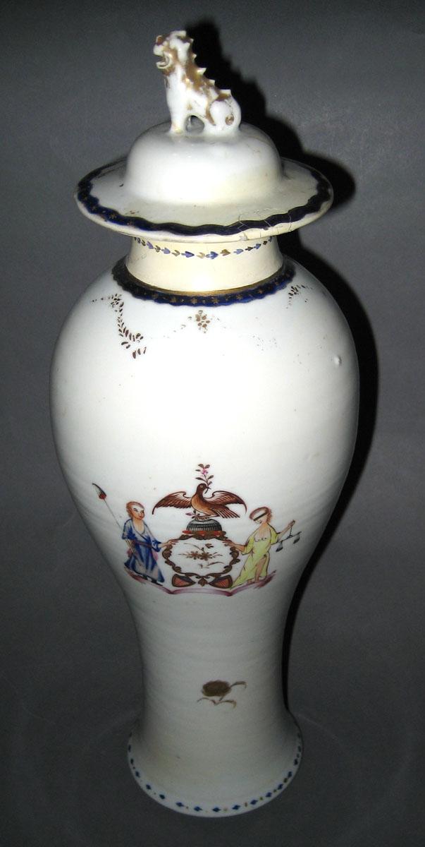 1963.0797.003 A, B Porcelain Flower Container back
