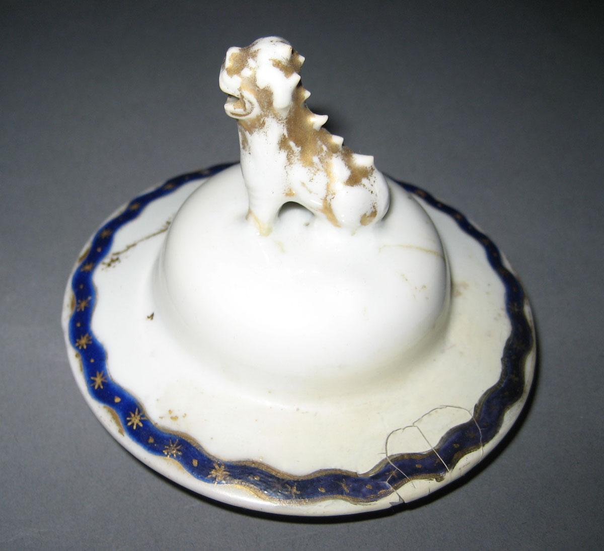 1963.0797.003 A, B Porcelain Flower Container lid