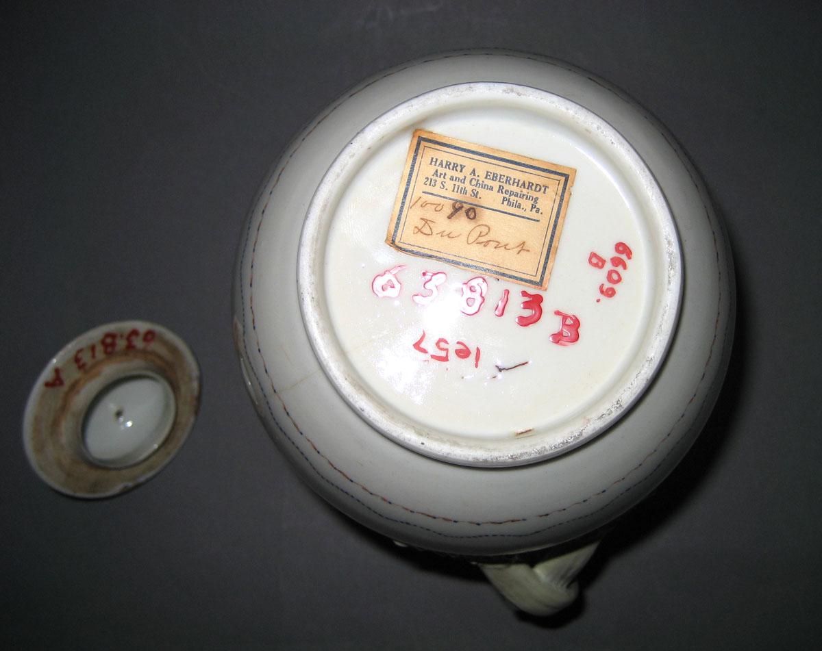 1963.0813 A, B Porcelain Jug underside