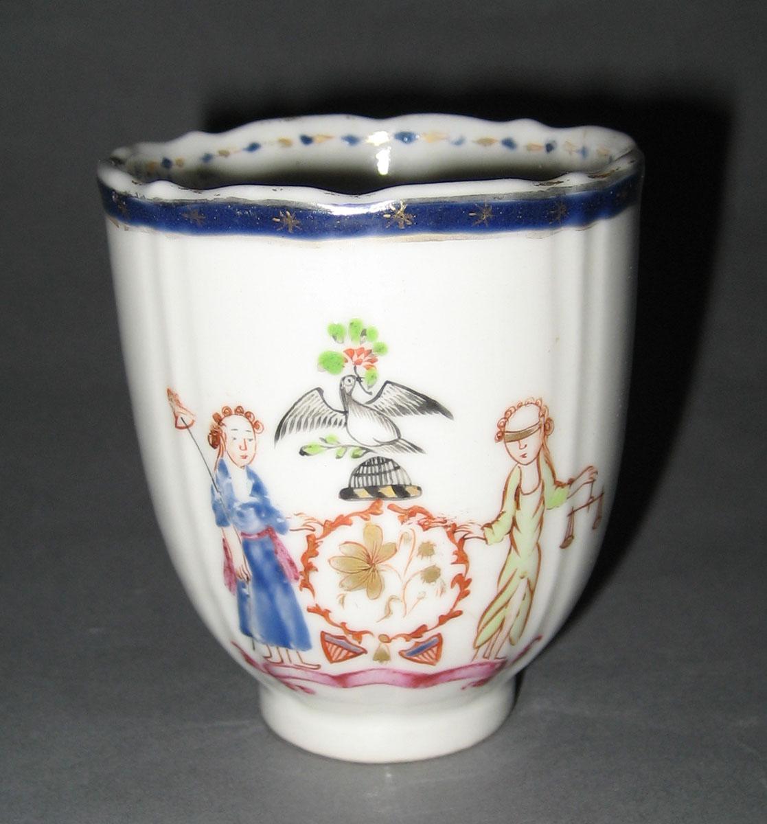 1963.0815.006 Porcelain Teacup front