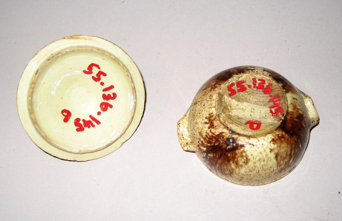 1955.0136 Miniature Tureen (undersides)