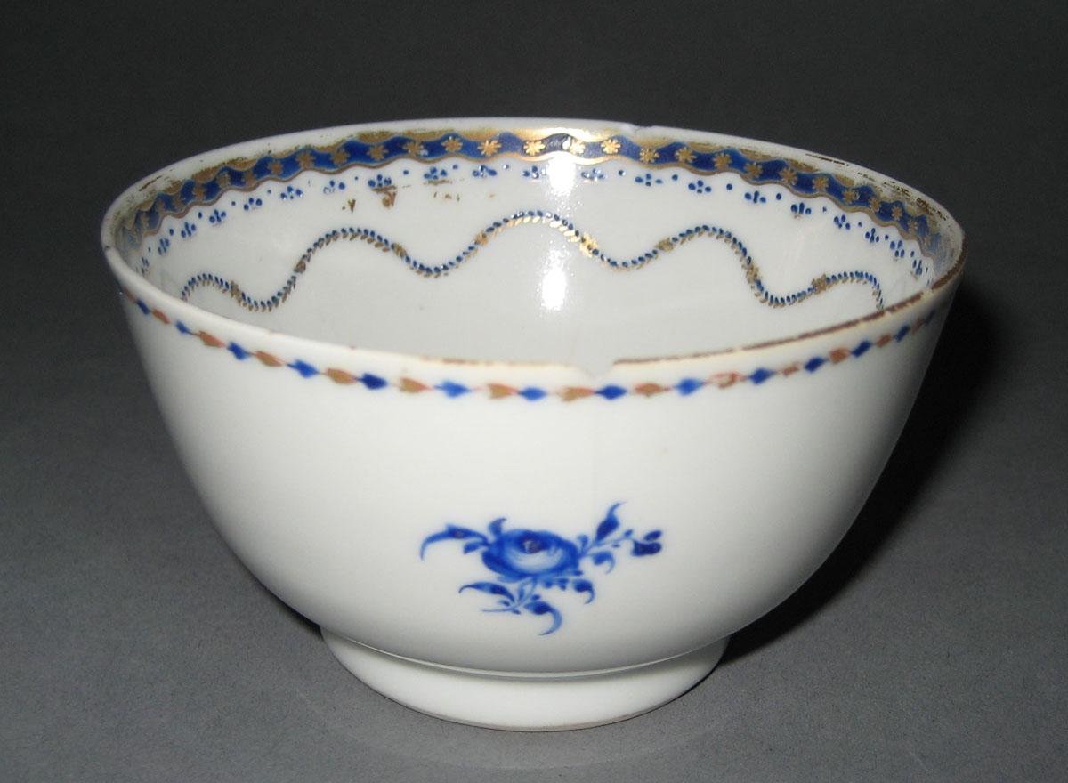 1963.0816.002 Porcelain Teabowl back