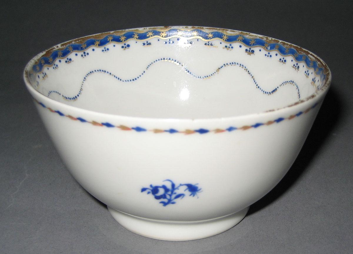 1963.0816.003 Porcelain Teabowl back