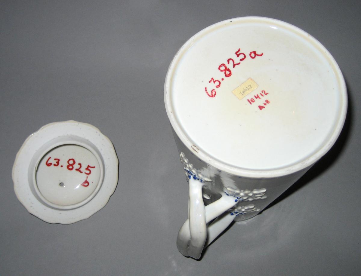 1963.0825 A, B Porcelain Coffee Pot underside