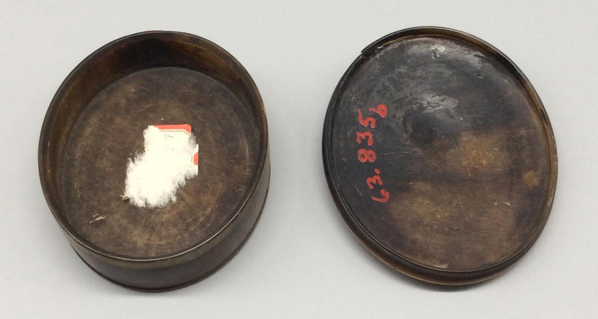 1963.0835 A B Box, view 2