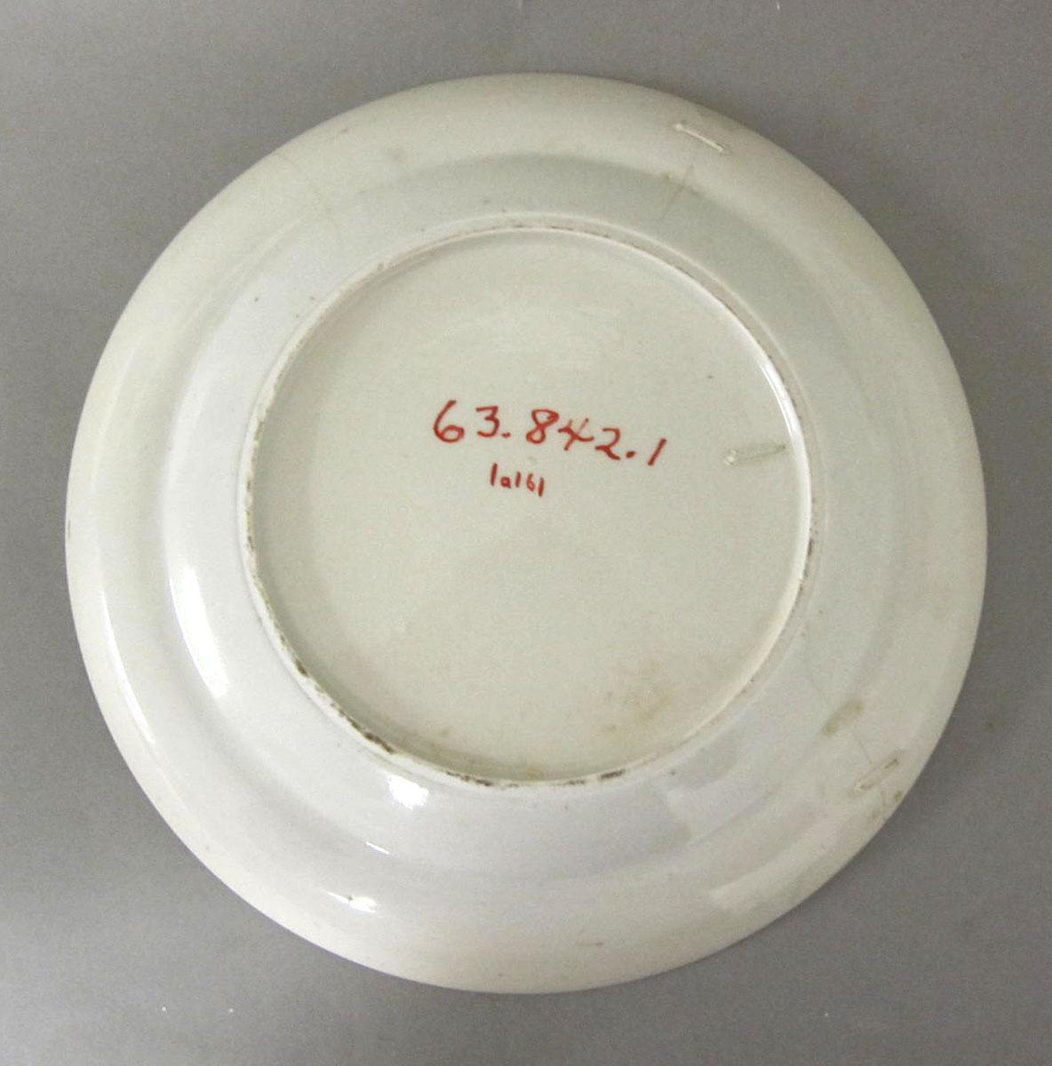 1963.0842.001 Porcelain plate underside