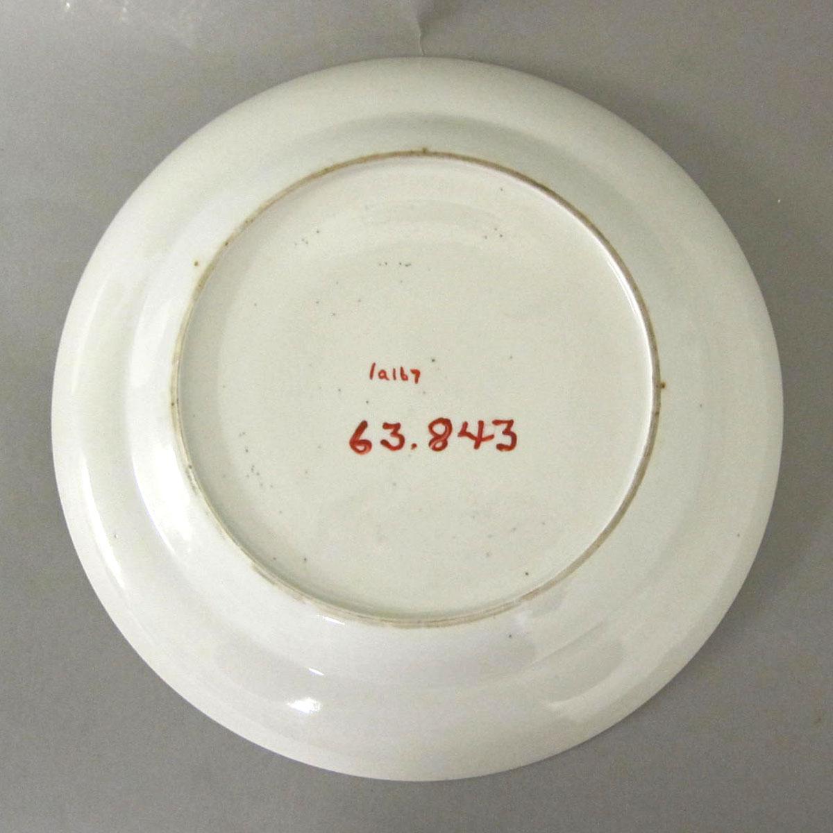 1963.0843 Porcelain plate underside