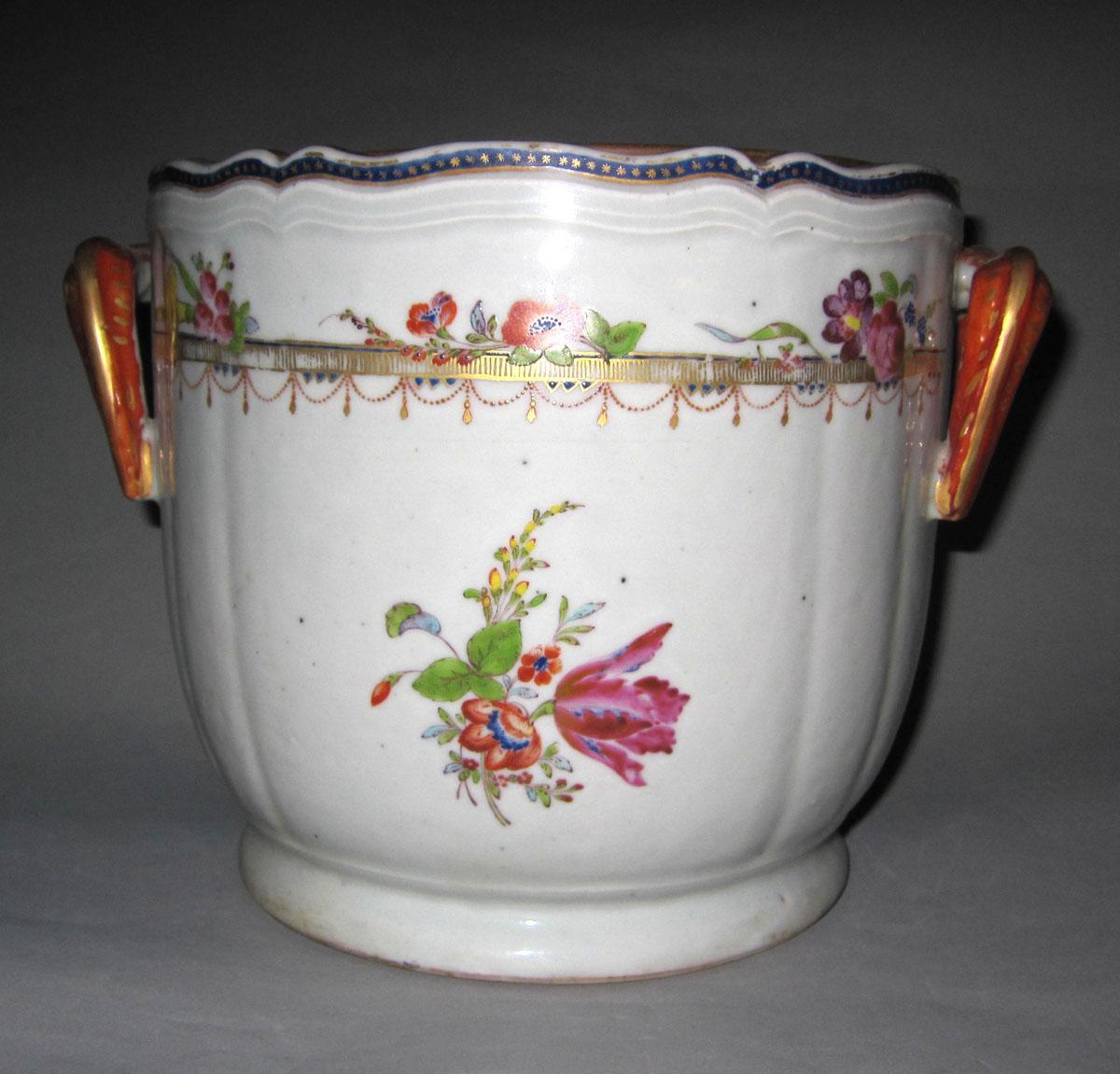 1963.0845.001 A,B Porcelain flower container