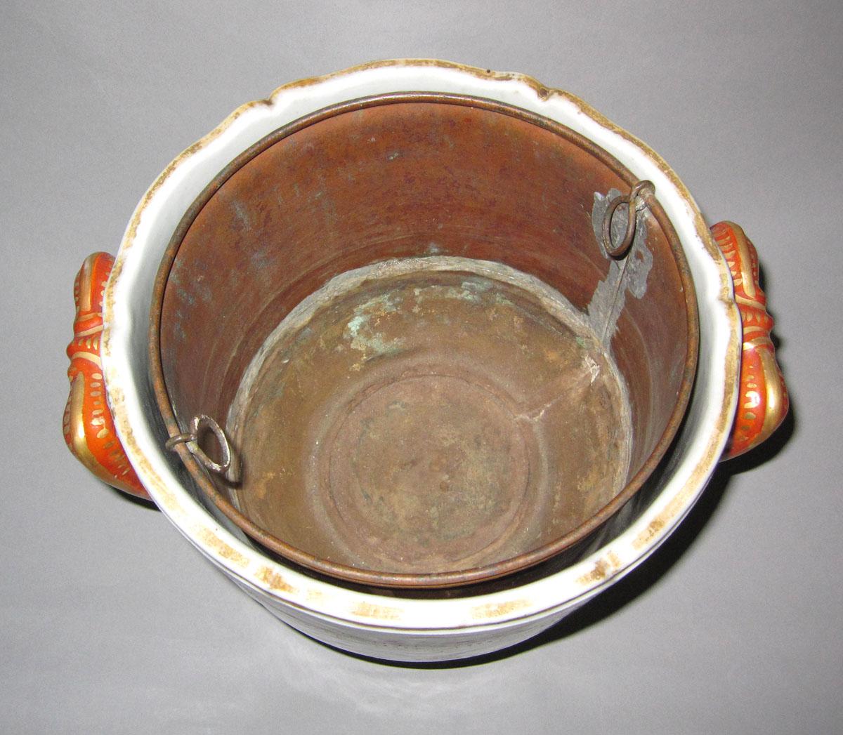 1963.0845.001 A,B Porcelain flower container top