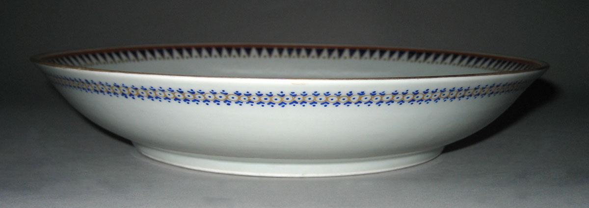 1963.0864.010 Bowl side view