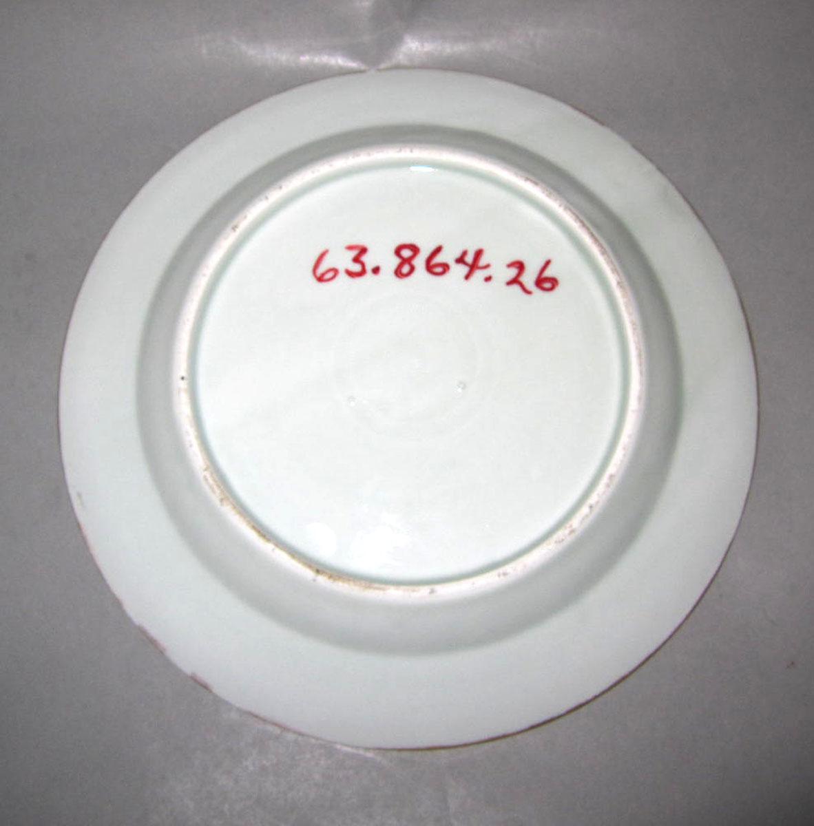 1963.0864.026 Porcelain plate underside